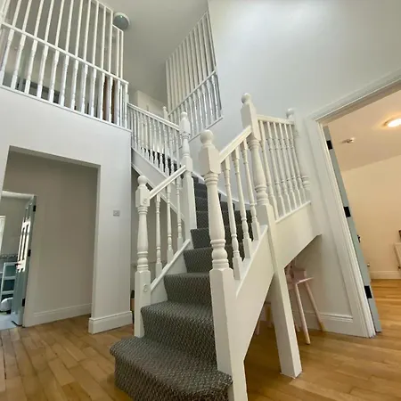 Дом отдыха Artist House