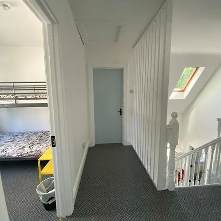 Artist House *
